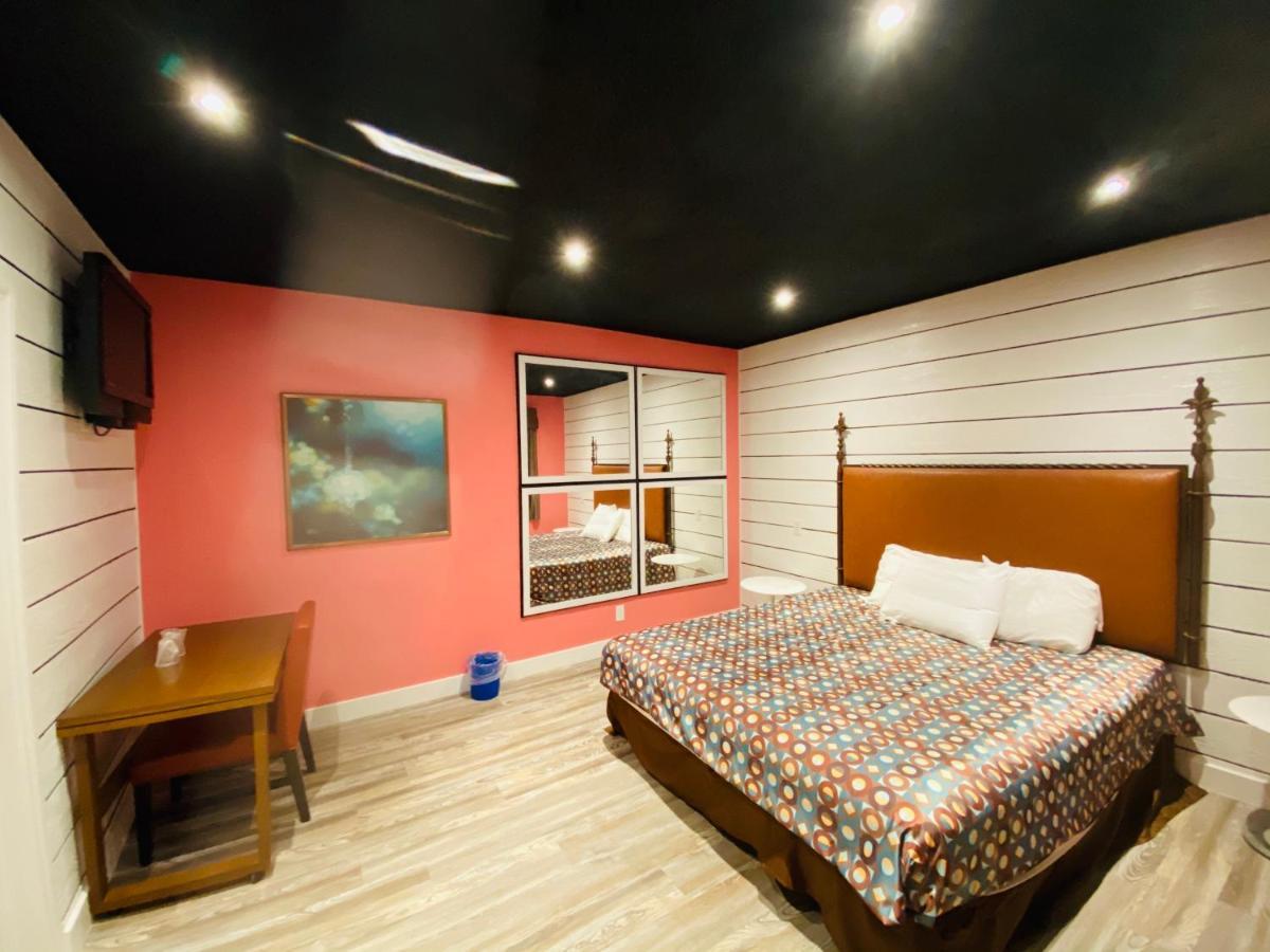 Casa Valentine - *